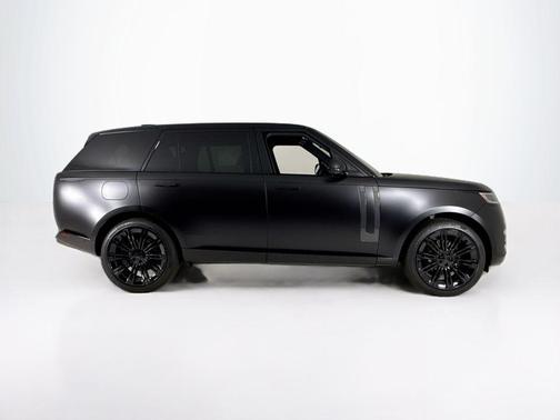Obsidian Black Satin 2026 Land Rover Range Rover P400 SE 7 Seat