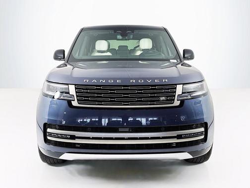 2025 Land Rover Range Rover P400 SE 7 Seat
