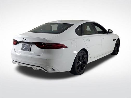 2024 Jaguar XF R-Dynamic SE