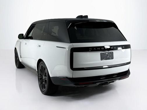 2025 Land Rover Range Rover P530 SE 7 Seat