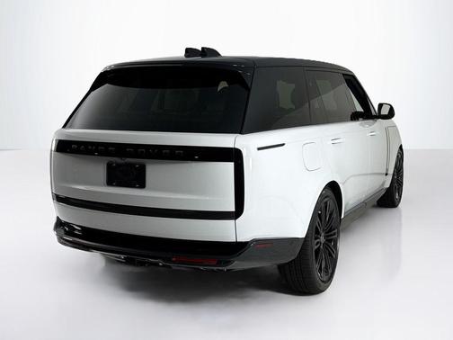 2025 Land Rover Range Rover P530 SE 7 Seat