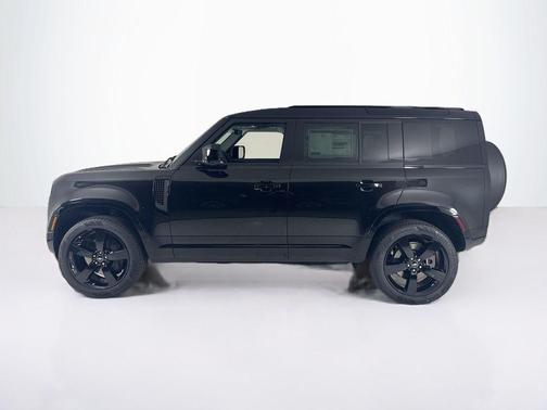 2025 Land Rover Defender P400 X-Dynamic SE