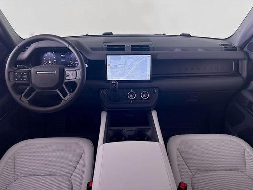 2025 Land Rover Defender P400 X-Dynamic SE