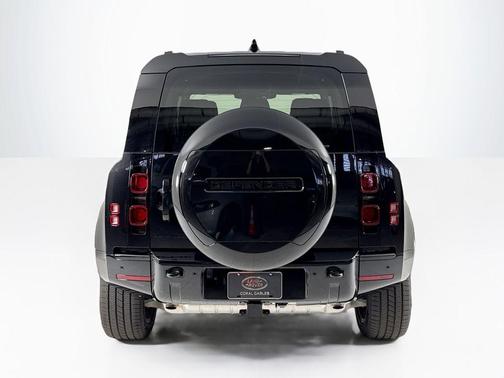 2025 Land Rover Defender P400 X-Dynamic SE