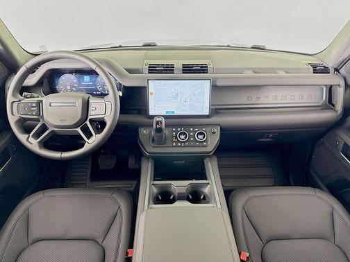 2025 Land Rover Defender P400 X-Dynamic SE