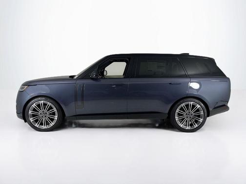 2025 Land Rover Range Rover P400 SE 7 Seat