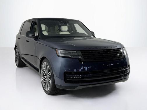 2025 Land Rover Range Rover P400 SE 7 Seat