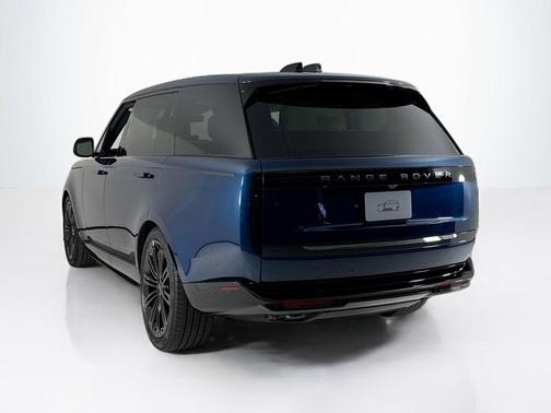 2026 Land Rover Range Rover AUTOBIOGRAPHY