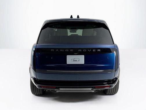 2026 Land Rover Range Rover AUTOBIOGRAPHY
