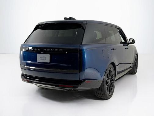 2026 Land Rover Range Rover AUTOBIOGRAPHY