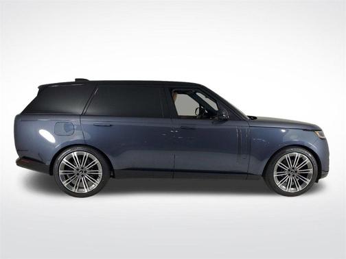 2025 Land Rover Range Rover P400 SE 7 Seat
