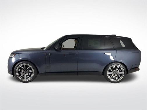 2025 Land Rover Range Rover P400 SE 7 Seat