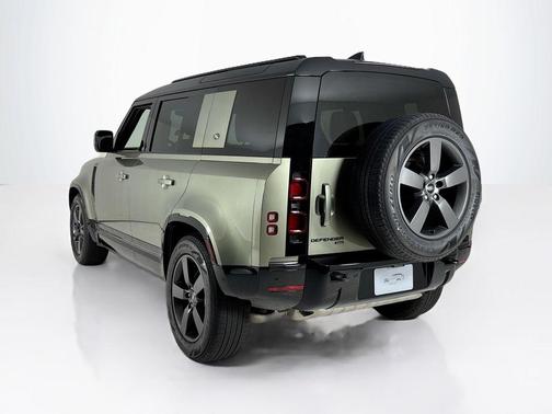 2023 Land Rover Defender 110 X-Dynamic SE