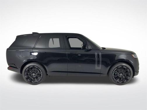 2025 Land Rover Range Rover P530 SE