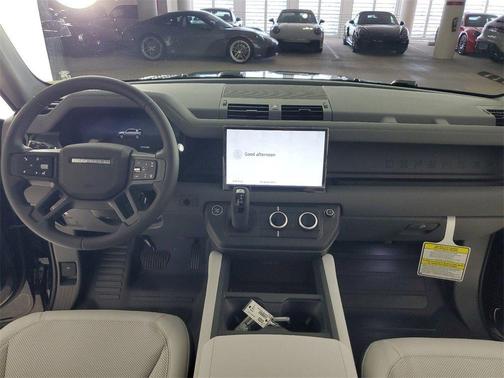 2025 Land Rover Defender P400 X-Dynamic SE