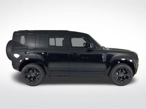 2025 Land Rover Defender P400 X-Dynamic SE