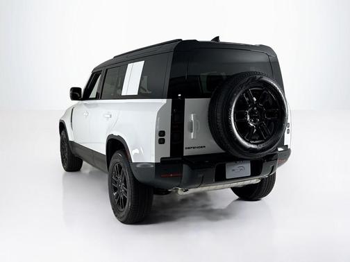 Fuji White 2026 Land Rover Defender P300 S