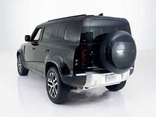 2025 Land Rover Defender P300