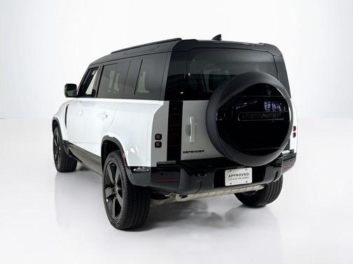 2025 Land Rover Defender P400 X-Dynamic SE