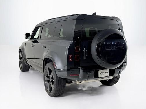 2025 Land Rover Defender P400 X-Dynamic SE