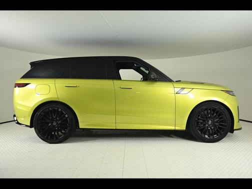 2025 Land Rover Range Rover Sport P635 SV Edition Two