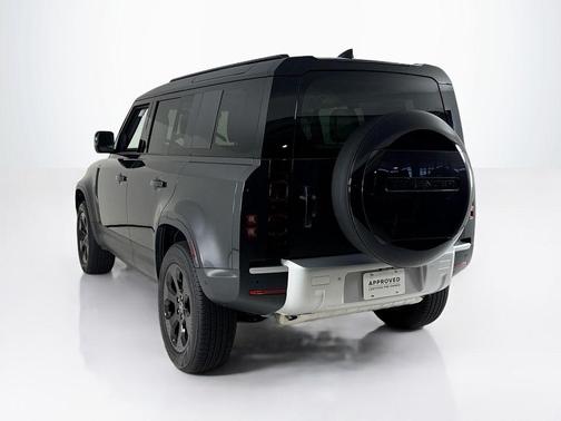 2025 Land Rover Defender P300