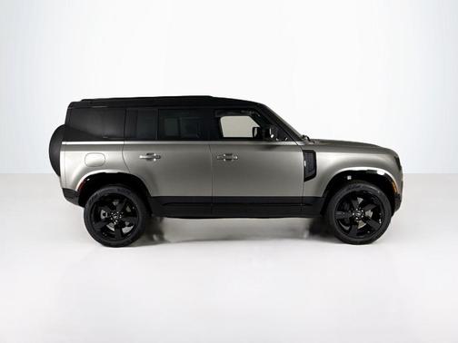 2025 Land Rover Defender P400 X-Dynamic SE