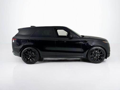 2025 Land Rover Range Rover Sport P360 SE