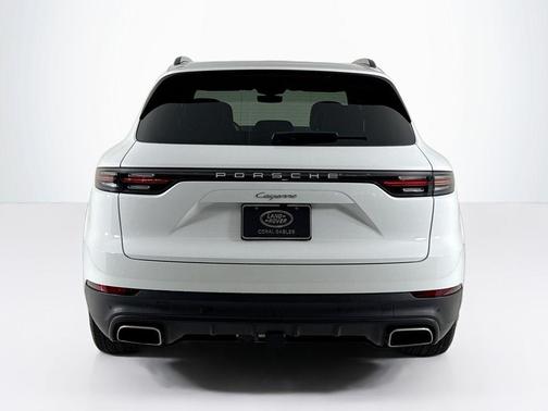 2023 Porsche Cayenne 