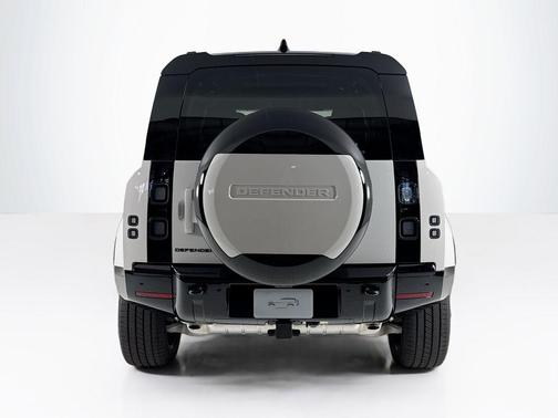 2026 Land Rover Defender 110 X-Dynamic SE