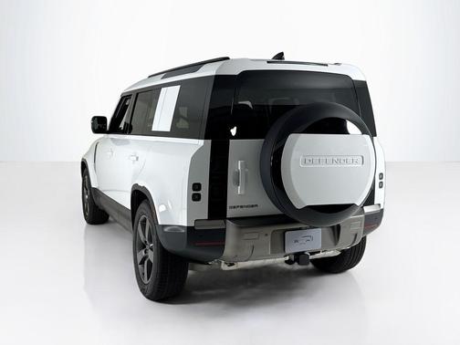 2026 Land Rover Defender 110 S