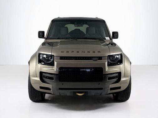2025 Land Rover Defender V8