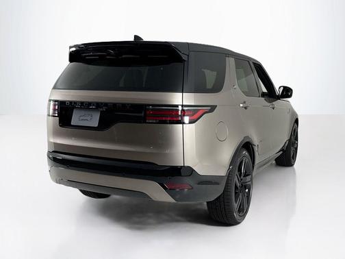 2025 Land Rover Discovery P300 Dynamic SE