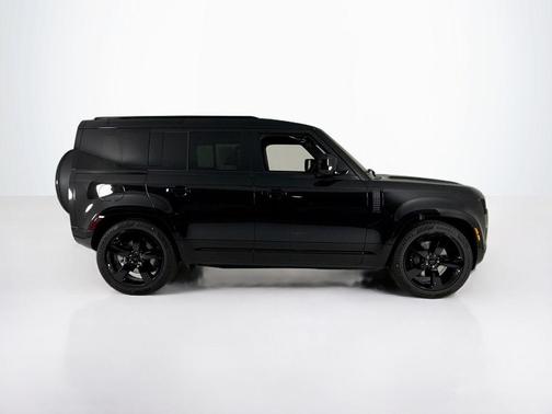 2026 Land Rover Defender 110 X-Dynamic SE