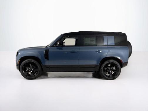 2026 Land Rover Defender 110 X-Dynamic SE