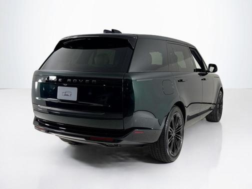 2026 Land Rover Range Rover P530 SE 7 Seat