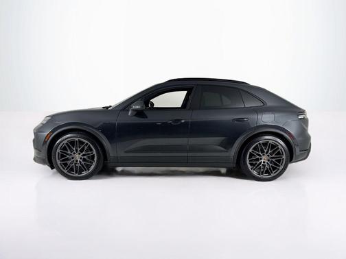 Volcano Grey Metallic 2024 Porsche Macan 4