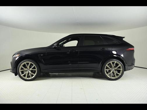 2023 Jaguar F-PACE SVR