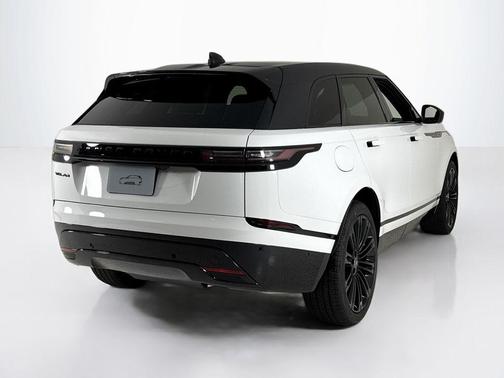 2026 Land Rover Range Rover Velar P250 Dynamic SE