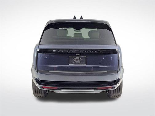 2025 Land Rover Range Rover P400 SE 7 Seat