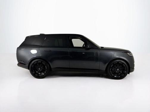 2023 Land Rover Range Rover P530 SE
