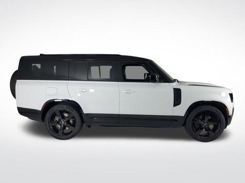 2025 Land Rover Defender P400 X-Dynamic SE