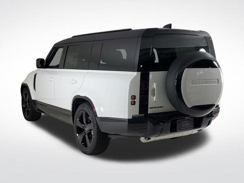 2025 Land Rover Defender P400 X-Dynamic SE