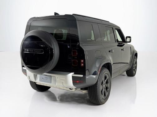 2025 Land Rover Defender P400 S