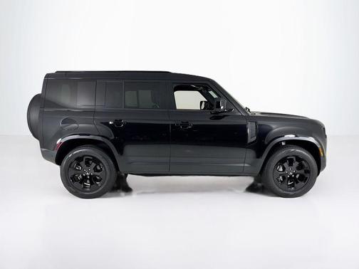2025 Land Rover Defender P400 S