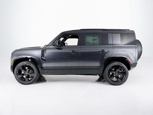 2025 Land Rover Defender P400 X-Dynamic SE