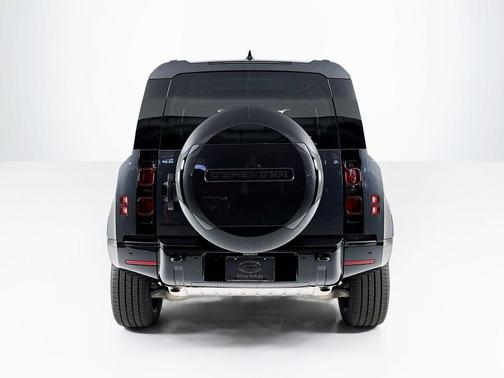 2025 Land Rover Defender P400 X-Dynamic SE