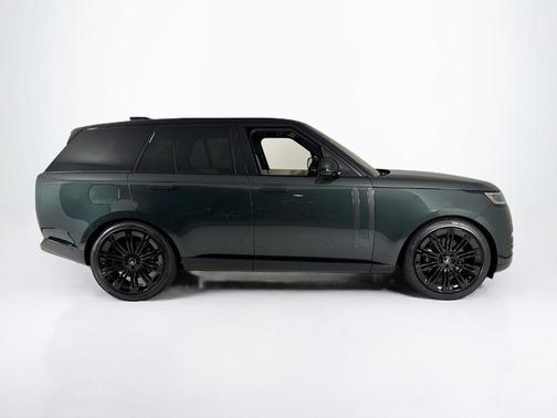 2025 Land Rover Range Rover P530 SE