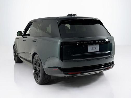 2025 Land Rover Range Rover P530 SE
