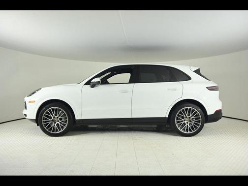 2022 Porsche Cayenne Base